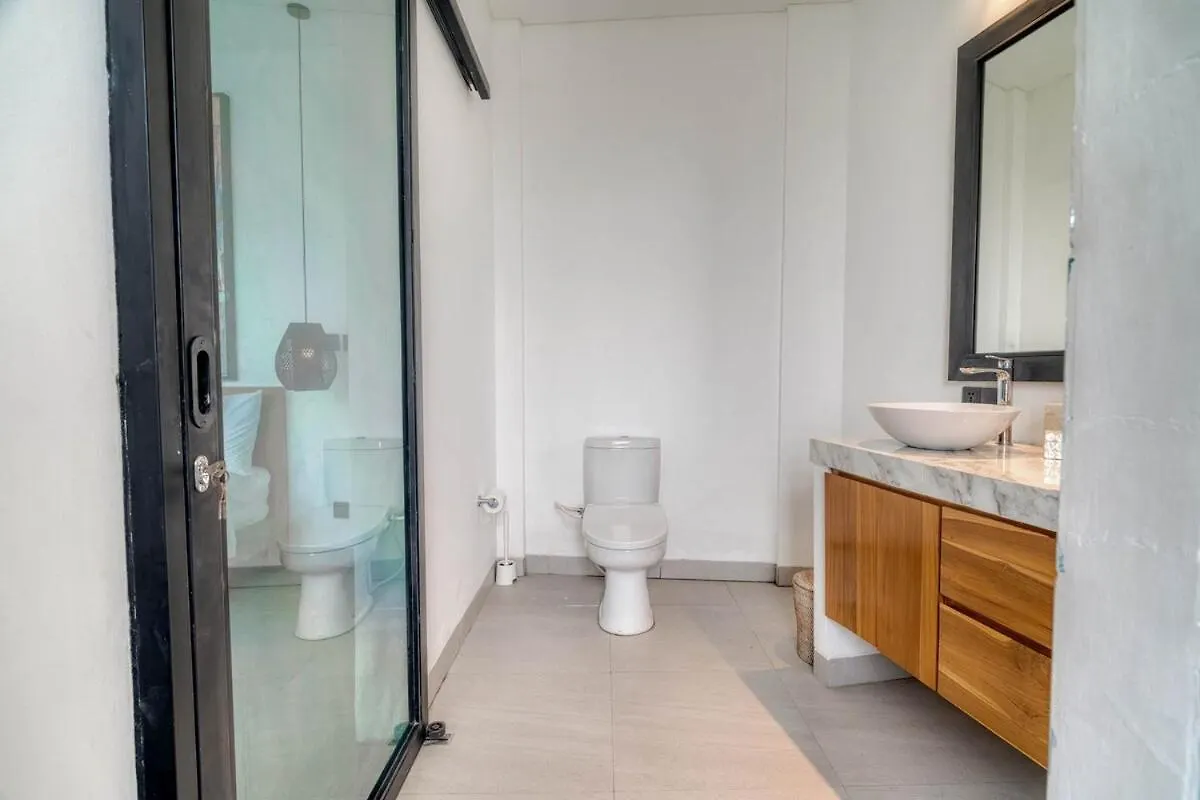 Summer House 5Br Villa In Berawa, Bali Canggu