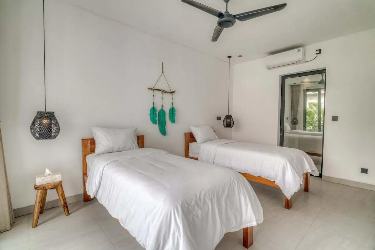 Summer House 5Br Villa In Berawa, Bali Canggu  Canggu (Bali)