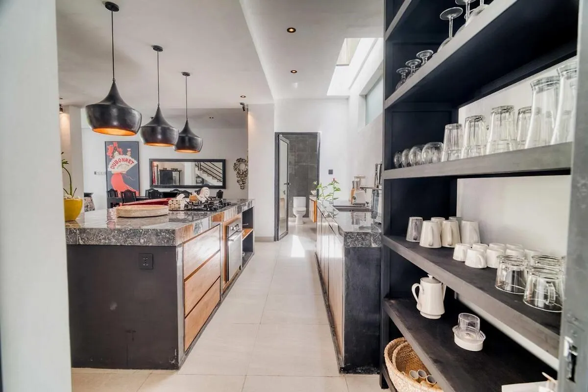 Summer House 5Br Villa In Berawa, Bali Canggu