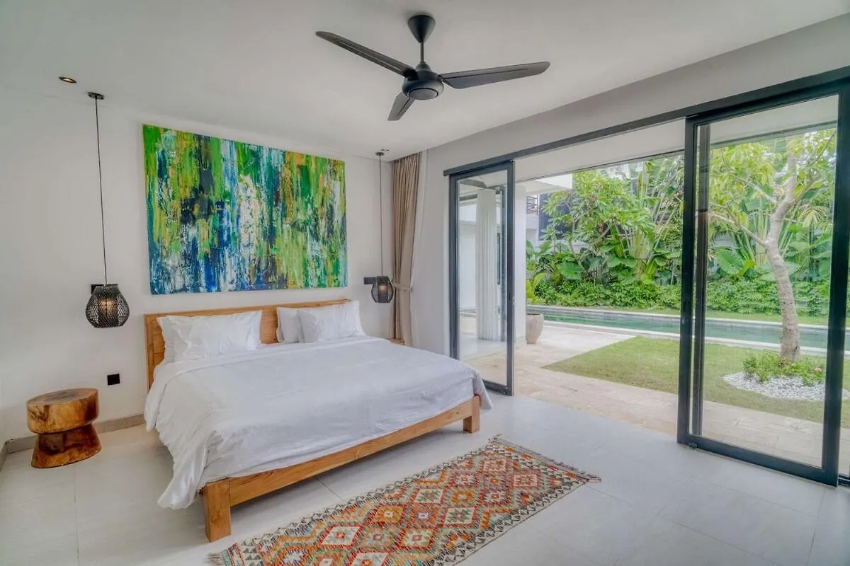Summer House 5Br Villa In Berawa, Bali Canggu
