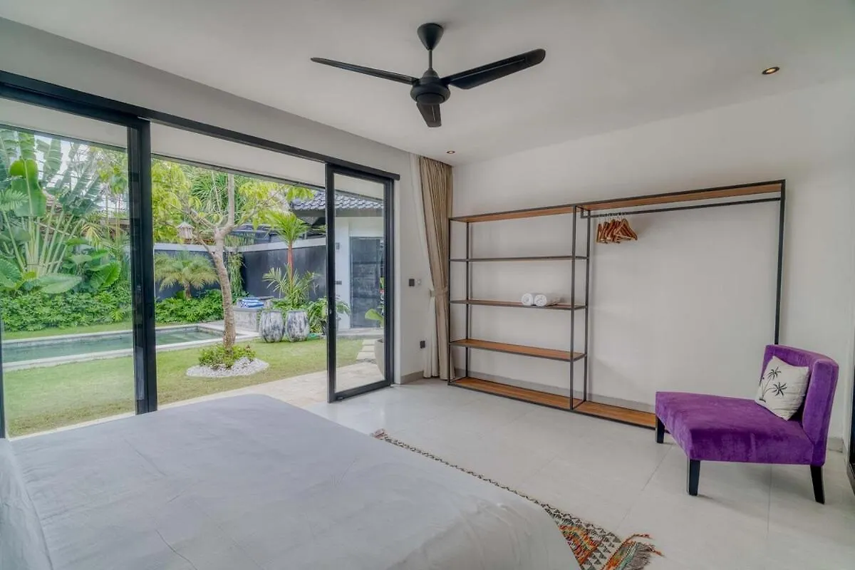 Summer House 5Br Villa In Berawa, Bali Canggu