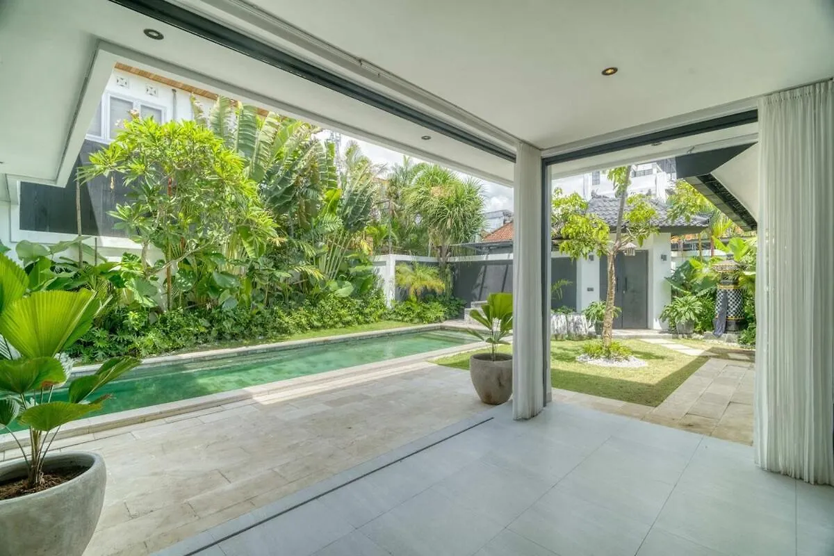 Summer House 5Br Villa In Berawa, Bali Canggu   Canggu (Bali)