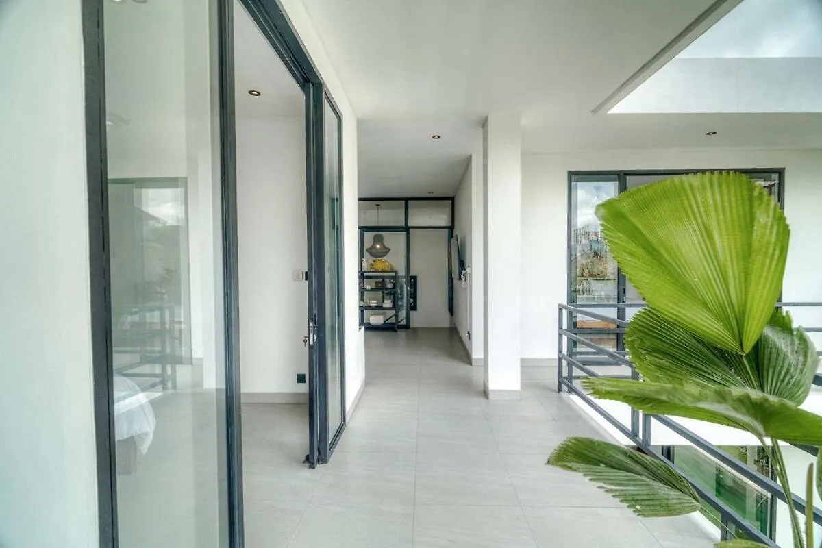 Summer House 5Br Villa In Berawa, Bali Canggu  Canggu (Bali)