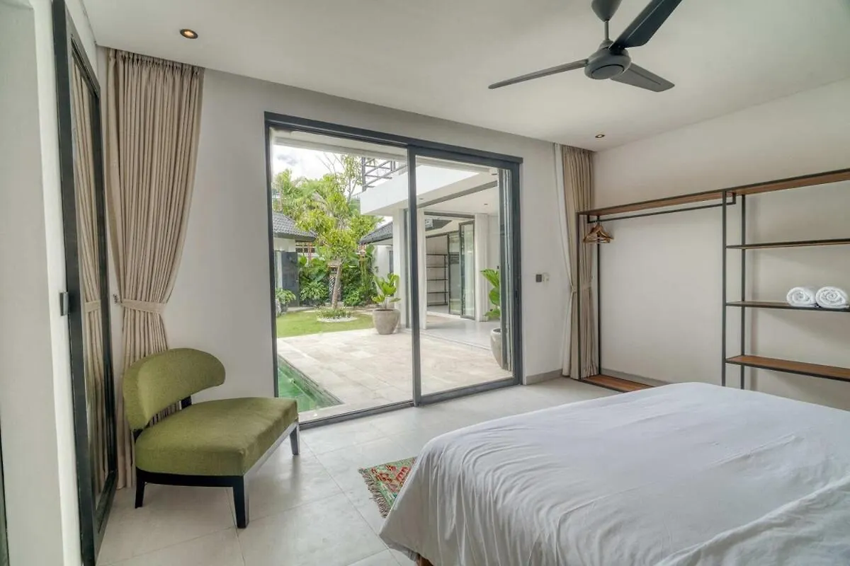 Summer House 5Br Villa In Berawa, Bali Canggu