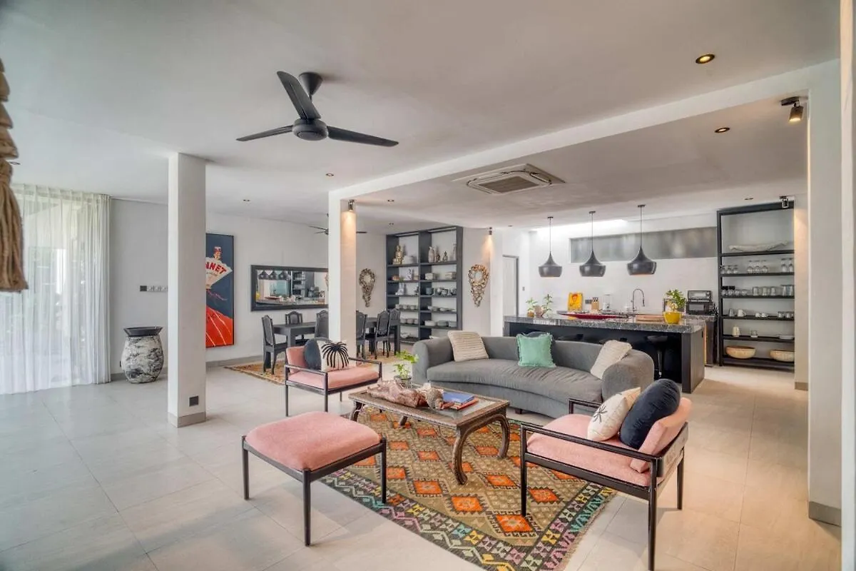 Summer House 5Br Villa In Berawa, Bali Canggu