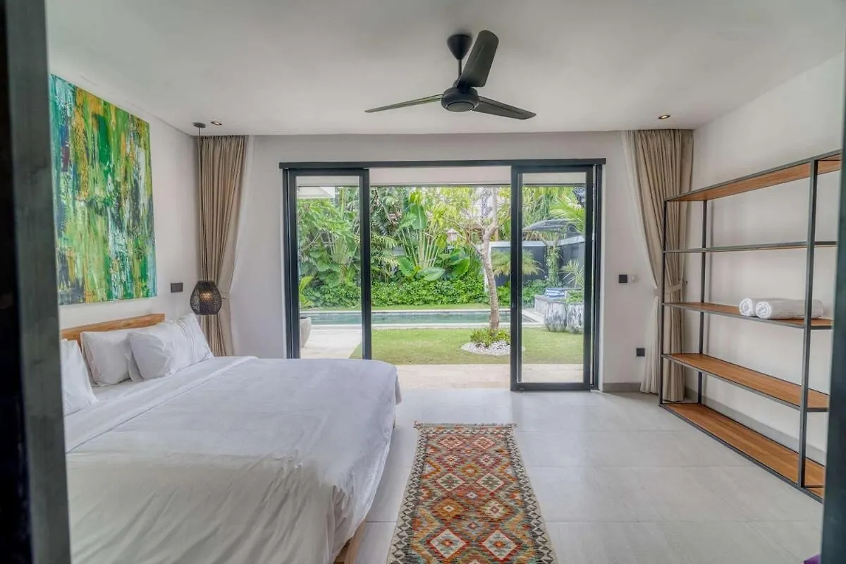 Summer House 5Br Villa In Berawa, Bali Canggu